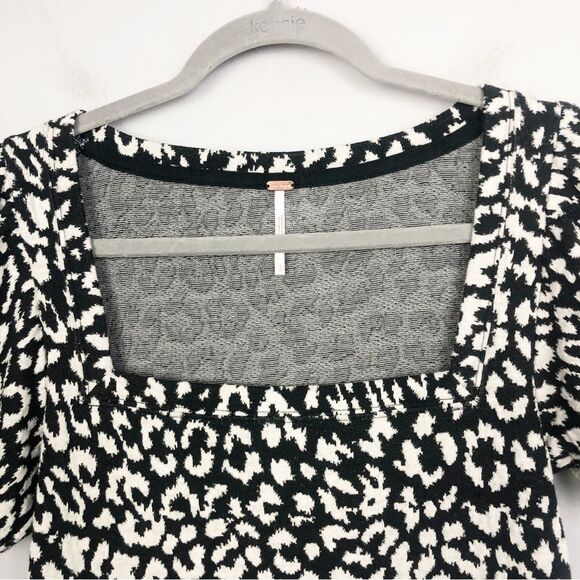 FREE PEOPLE | No Type Tee Black & White Animal Leopard Print Top Women’s Size S - Picture 6 of 12